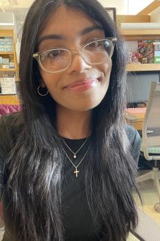 photo of rachel in lab