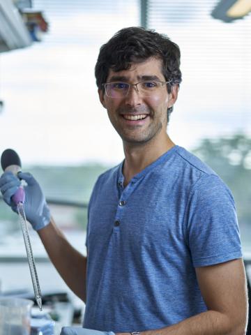 photo of Max Staller in a lab